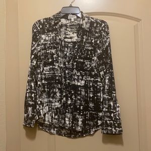 Shirt express black & white w pockets and bottons